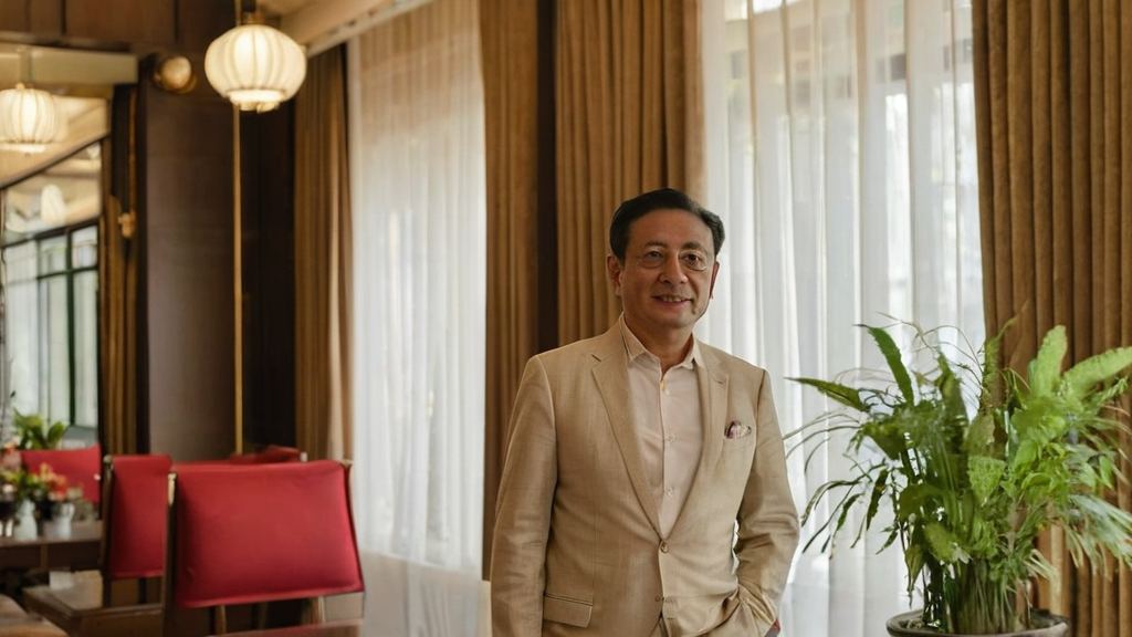 红馆理发店爆料视频引发行业内幕曝光，娱乐吃瓜君喷头视频成新热点