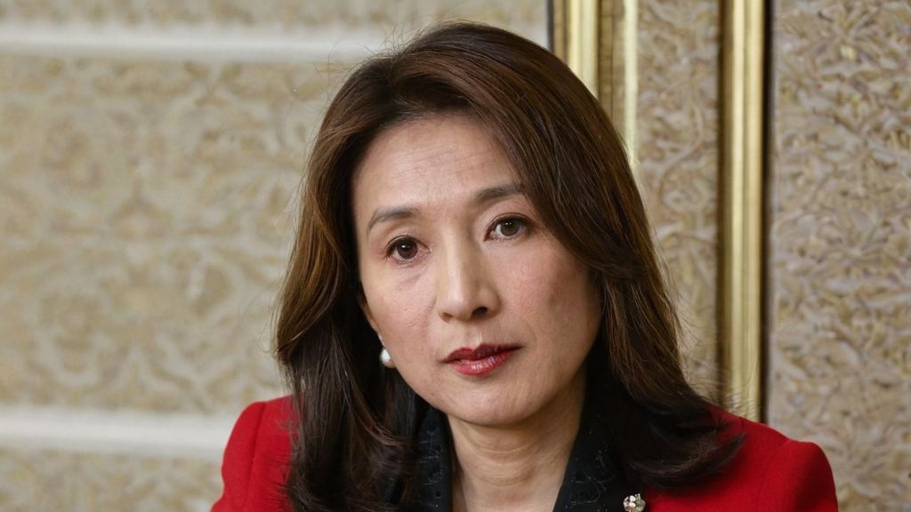国产区魅力美女与娱乐圈隐形皇帝的精彩对比